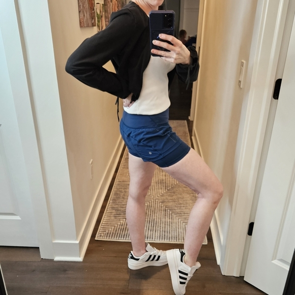 Lululemon Break Free Blue Double Layer Shorts - SIZE 4 - Picture 3 of 11